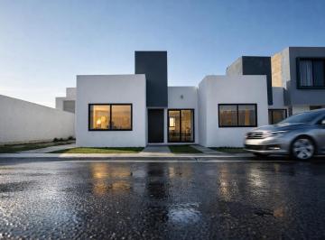 Casa de 2 habitaciones, Corregidora · Casa en Venta en Corregidora, de Una Planta, San Sebastían, Hermosa!