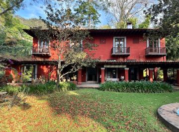 Casa · 4 Recámaras · 3 Estacionamientos · Casa - Santa María Ahuacatlan