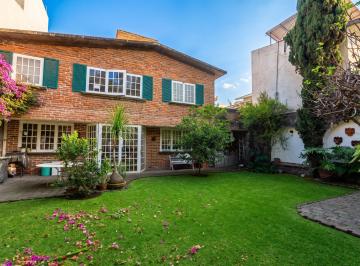 Casa de 3 habitaciones, Tlalpan · Casa Estilo Early American con Jardín y Salón de Usos Múltiples en Fraccionamiento con Vigilancia