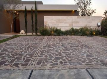 Casa de 3 habitaciones, León · Venta Casa en Una Sola Planta en La Campiña Francesa León Guanajuato