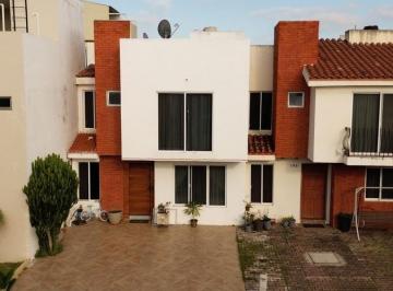 Casa · 120m² · 3 Recámaras · 2 Estacionamientos · Casa en Fraccionamiento La Joya, Mazatlán