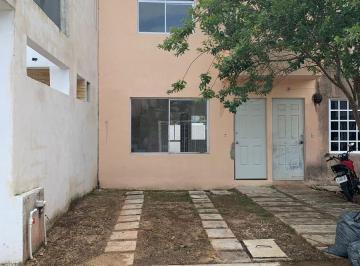 Casa · 2 Recámaras · 2 Estacionamientos · Vendo Linda Casa en Sm 200 Av Leona Vicario, en Privada. 2 Recçamaras