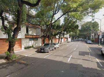 Casa · 220m² · 3 Recámaras · 2 Estacionamientos · Casa en Venta en Amores