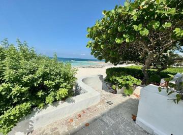 Casa · 200m² · 3 Recámaras · Zona Hotelera Casa en Venta