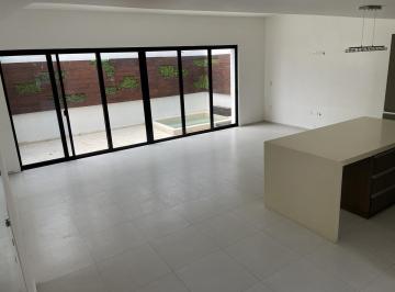 Casa en condominio · 247m² · 4 Recámaras · 2 Estacionamientos · Aqua Casa en Venta en Esquina
