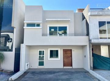 Casa de 3 habitaciones, Zapopan · Casa en Venta Valle Imperial, Zapopan Jalisco