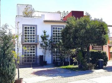 Casa de 4 habitaciones, Calimaya · Casa Ampliada a 4 R, en Venta en Villas del Campo