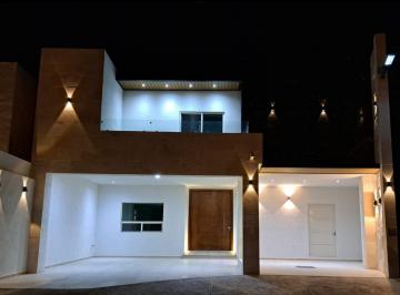 Casa de 4 habitaciones, Saltillo · Casa Venta 320 m² Fracc Rincon de Alcantara
