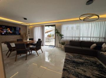 Casa de 3 habitaciones, Monterrey · Casa en Venta en Cima del Bosque Monterrey en Esquina con Alberca a Lado de Parque