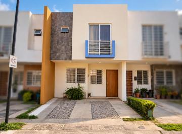 Casa en condominio · 119m² · 3 Recámaras · 2 Estacionamientos - 20 VEINTE Inmobiliaria (b) · Casa en Renta en Coto Privado – Mirador del Tesoro