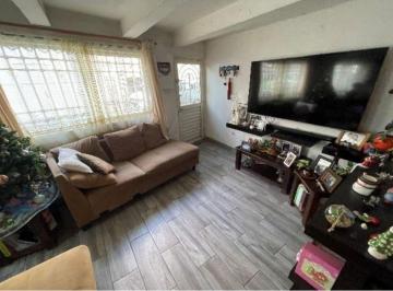Casa de 3 habitaciones, Querétaro · Casa en Venta en El Centro de Querétaro, Cercana a Plaza de Las Americas