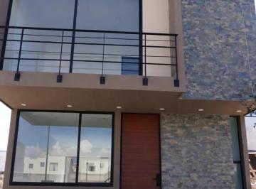 1 · Casa de Autor en Venta en Capital Sur (Ubicado Cerca del Conin)