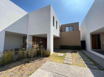 Casa en condominio de 3 habitaciones, El Marqués · Casa en Renta 3 Recamaras y Pasillo Lateral, Zibatá Gpt1887