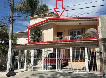 Casa · 300m² · 4 Recámaras · 2 Estacionamientos · Casa en Renta Jardines Vallarta, Zapopan.