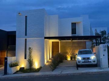 Casa de 3 habitaciones, El Marqués · Casa en Renta con Habitacion en Planta Baja, zibatá