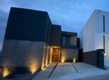 Casa de 3 habitaciones, El Marqués · Casa en Renta con Habitacion en Planta Baja, zibatá