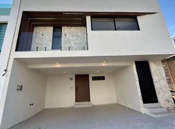 Casa de 4 habitaciones, San Andrés Cholula · Venta de Casa en Lomas de Angelópolis, Parque Quintana Roo.