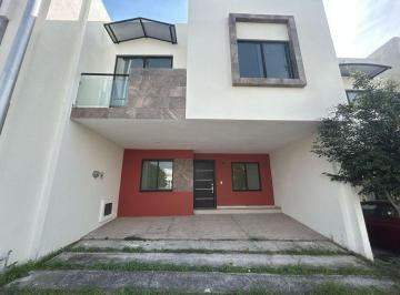 Casa · 168m² · 3 Recámaras · 2 Estacionamientos · Frac. Altavista Residencial 3 Hab. 2 Niveles