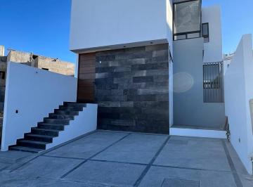 Casa · 186m² · 4 Recámaras · 2 Estacionamientos · Casa en Venta en Cimaazul