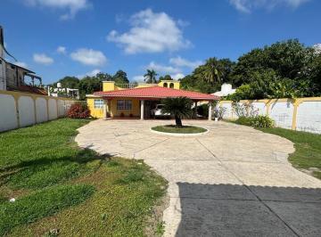 Quinta · 1860m² · 5 Recámaras · Quinta en Venta Ubicada Cerca del Fraccionamiento Pomoca