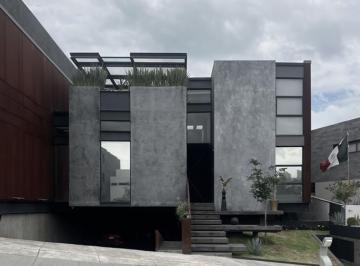 Casa de 3 habitaciones, Huixquilucan · Bosque Real, Residencia con Lujo y Armonía Arquitectónica
