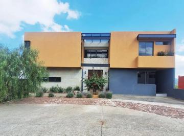 1 · Casa en Venta en Praderas Altozano, Morelia