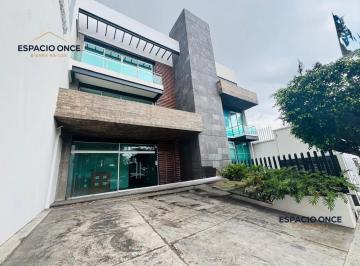 Edificio · 1466m² · 22 Estacionamientos · Edificio Comercial en Lomas de Cortes