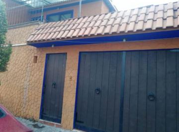 Casa de 3 habitaciones, Nezahualcóyotl · Casa con Buena Distribucion Cerca de Fes Aragon