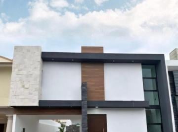 Casa · 280m² · 3 Recámaras · 2 Estacionamientos · Casa en Preventa en Lomas Residencial