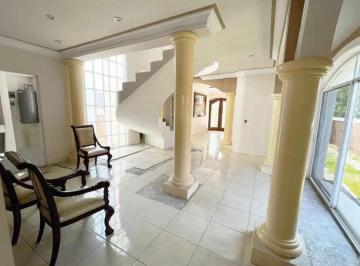1 · Casa en Venta en Lomas de La Campiña, Mich