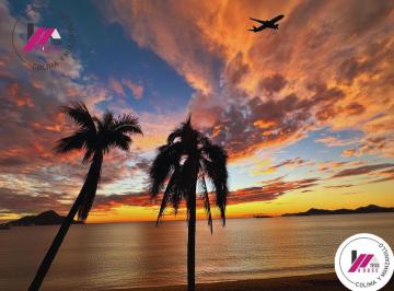 Casa en Venta de 4 habitaciones Las Brisas · Residencia a Pie de Playa en Las Brisas Manzanillo