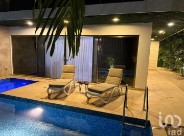 Departamento · 197m² · 2 Recámaras · 1 Estacionamiento · Venta Residencia Swim - Out de Lujo en Aldea Zama Lock - Off, Alberca Privada y Amenidades Resort Tulum