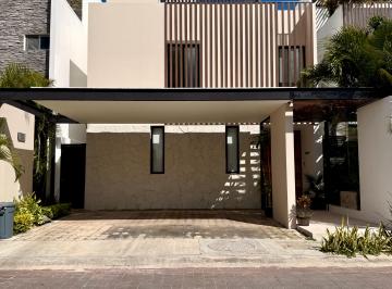 Casa de 4 habitaciones, Benito Juárez · Casa con 239 m² Superficie de Construcción y 4 Recámaras en Venta, Aqua Residencial