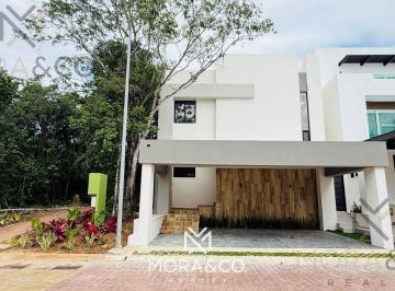Casa · 314m² · 2 Estacionamientos · En Venta Casa Nueva en Esquina Junto a Áreas Verdes - Vía Cumbres