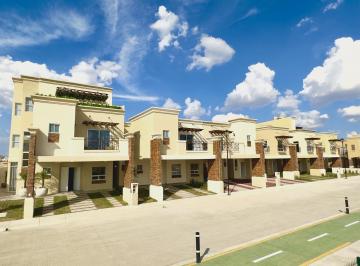 Casa · 198m² · 3 Recámaras · 2 Estacionamientos · Casa en Privada Residencial Sorento