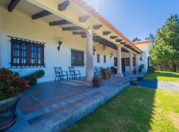 Casa de 4 habitaciones, Lerma · Casa de Campo en Venta en Salazar, Lerma