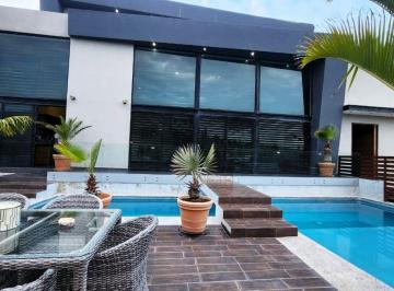 Casa de 7 habitaciones, León · Residencia de Lujo en Venta en Misión La Cañada, León, Guanajuato