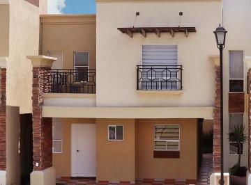 Casa · 167m² · 3 Recámaras · 2 Estacionamientos · Casa en Privada Qavalta