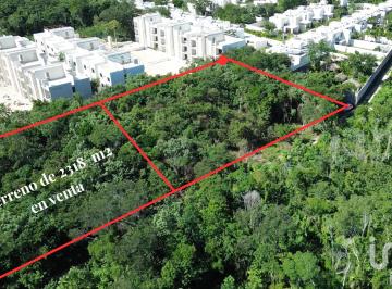 Terreno / Lote · 2318m² · Invierte en Playa del Carmen: Terreno con Alto Potencial