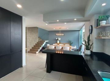 Casa en condominio de 4 habitaciones, Querétaro · Baja de Precio! Casa en Venta con Recamara en Pb en La Condesa, Juriquilla