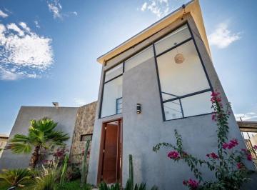 ce3cac317823917f305a1e65d57b7e13a6f79f0e74d9b6df880707f6d3c9b88a · Venta | Casa en Valle de Guadalupe