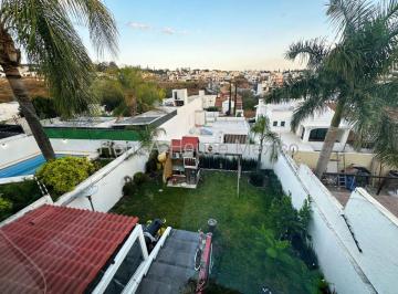 Casa de 4 habitaciones, Querétaro · Casa con 300 m² Superficie de Terreno y 4 Recámaras en Venta, Real de Juriquilla