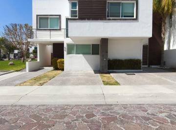 Casa · 240m² · 3 Recámaras · 3 Estacionamientos · Casa en Venta Fracc. Cañadas del Lago, Corregidora Querètaro - (4)