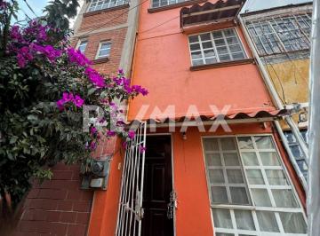 Casa en condominio · 75m² · 3 Recámaras · 1 Estacionamiento · Casa en Venta La Piedad - (4)