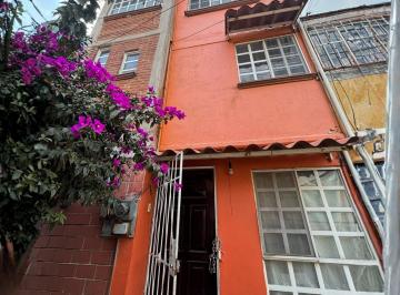 Casa en condominio · 75m² · 3 Recámaras · 1 Estacionamiento · Casa en Venta La Piedad - (4)