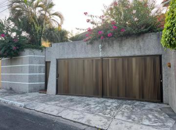 Casa · 200m² · 4 Recámaras · 2 Estacionamientos · Casa - Fraccionamiento Floresta