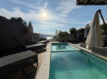 Casa en condominio · 270m² · 4 Recámaras · 3 Estacionamientos · Casa en Condominio con Vista Al Lago