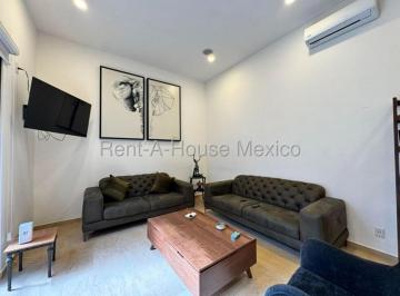 Casa de 3 habitaciones, Querétaro · Renta - Casa Amueblada Jurica/juriquilla Detrás de Antea. con 3 Recámaras Mas Sala de Tv y Amenidades