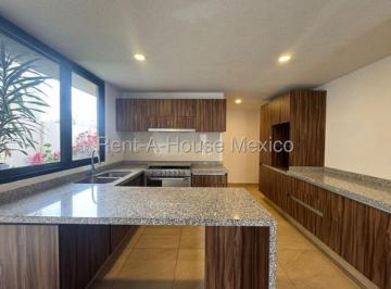 Casa de 3 habitaciones, El Marqués · Venta - Zákia de 163 m² de Terreno. Casa con Family Room, 3 Recámaras, Amenidades
