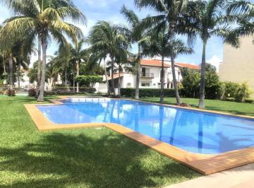 Casa · 380m² · 3 Recámaras · 2 Estacionamientos · Casa Isla Dorada Zona Hotelera